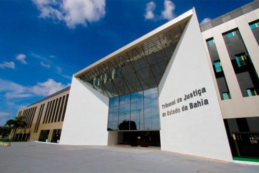 Tribunal de Justiça da Bahia recebe exposição que une arte, natureza e ancestralidade