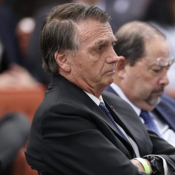 Com crise de saúde, Bolsonaro suspende compromissos políticos em julho por recomendação médica