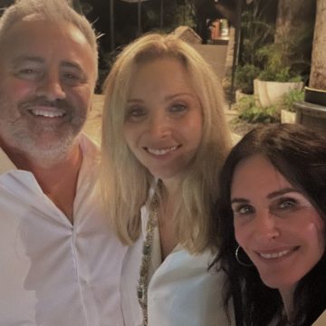 Reunião de ‘Friends’? Elenco volta a se encontrar em registro que emociona fãs