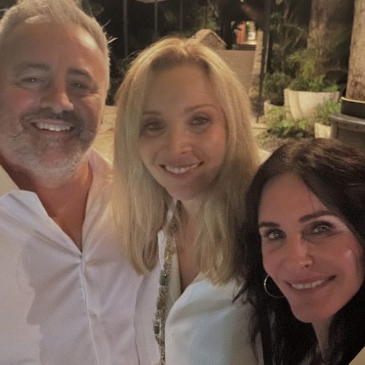 Reunião de ‘Friends’? Elenco volta a se encontrar em registro que emociona fãs