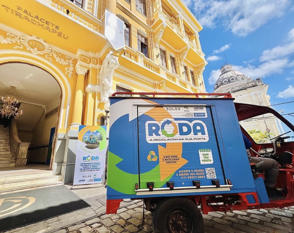 Salvador lança projeto inédito de coleta seletiva com agendamento on-line e veículo elétrico