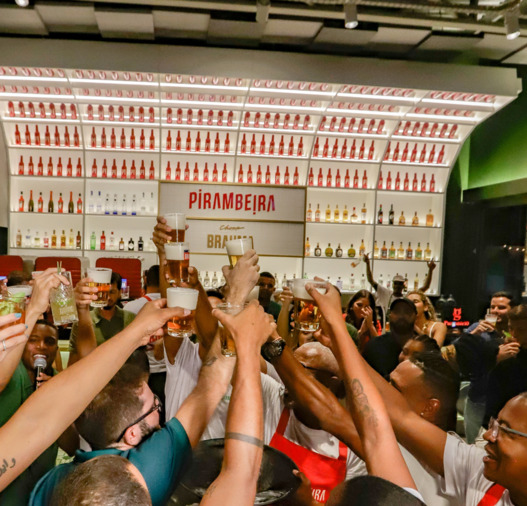 Em Salvador, Pirambeira promove festa  com open bar, open food e samba