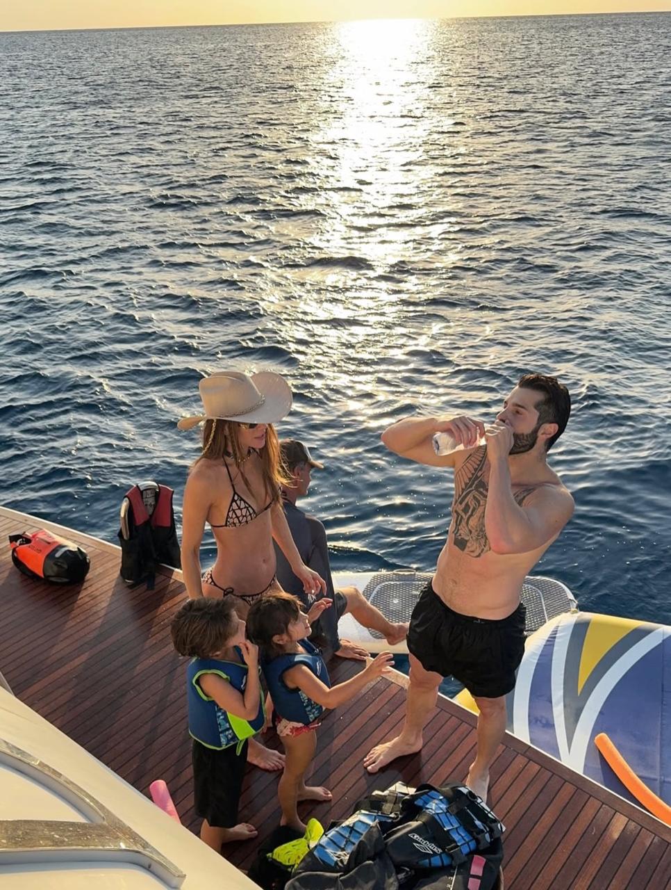 Romana Novais registra momentos em família em Ibiza durante turnê de Alok
