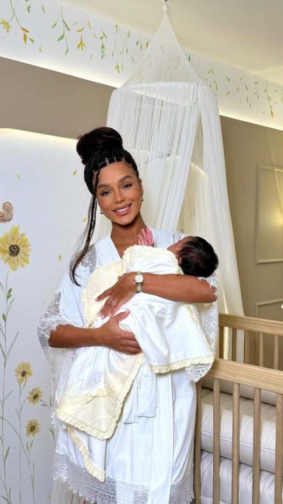 Brunna Gonçalves retoma os trabalhos após nascimento da filha Zuri