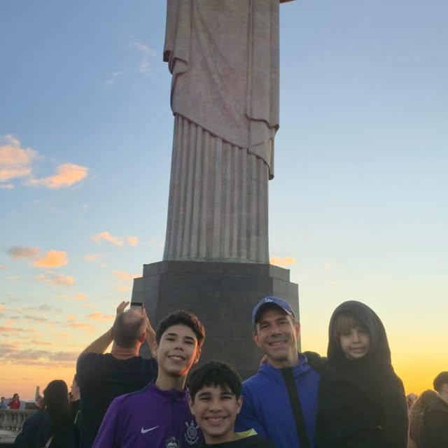 Marcus Buaiz curte passeio especial com os filhos e o enteado; veja foto