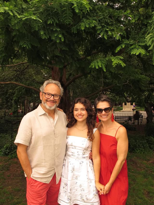 Filha de Sandra Annenberg celebra aniversário com passeio no parque em Nova York; veja fotos