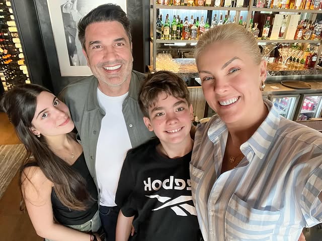 Ana Hickmann compartilha registros das férias com Edu Guedes e família
