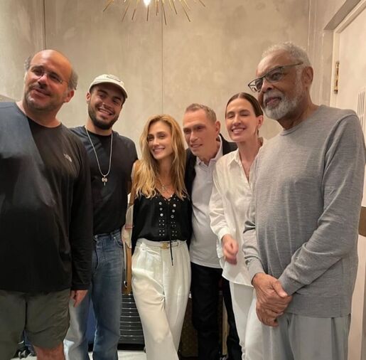 Ex-marido de Preta Gil compartilha registro especial com a família da cantora: “Amor para seguir”