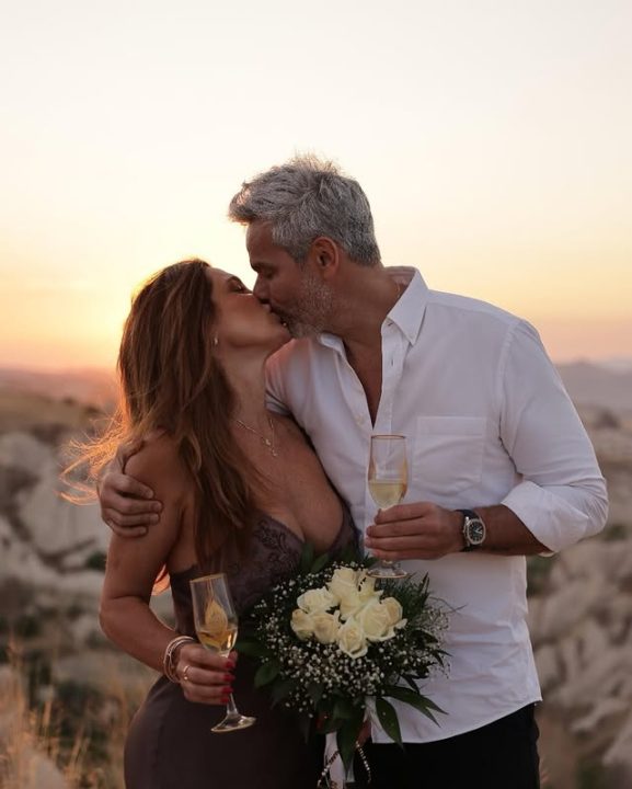 Flávia Alessandra e Otaviano Costa renovam votos de casamento na Capadócia