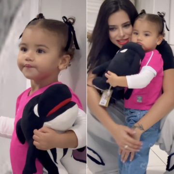 Filha de Bruna Biancardi e Neymar esbanja fofura ao torcer pelo pai em jogo do Santos