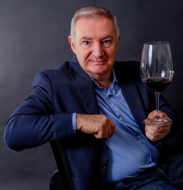 Bella Napoli lança projeto enogastronômico com jantar harmonizado pelo sommelier italiano Gianni Tartari