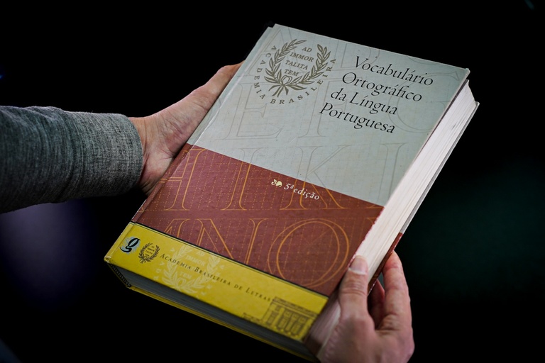 ‘Disania’, ‘pejotização’, ‘terrir’ e mais 5 palavras podem entrar no português oficial; veja como funciona o processo