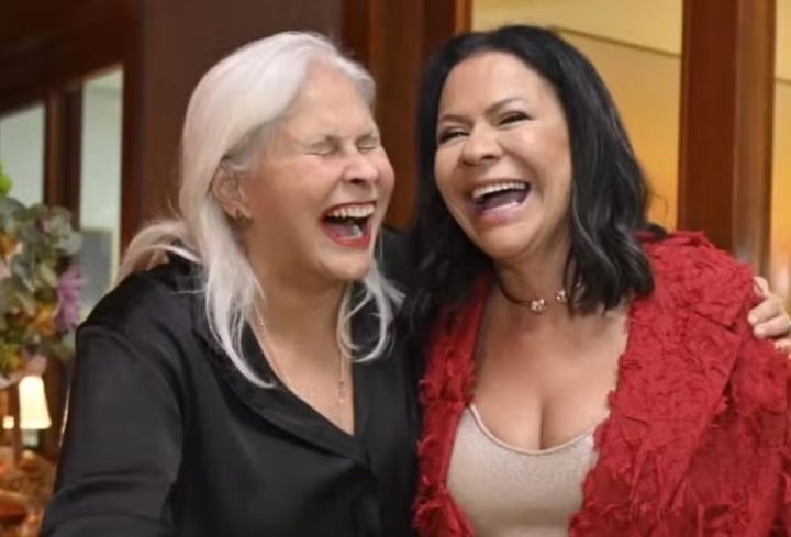 Fafá de Belém posa com Dona Ruth e entrega: ‘Me identifico muito com Marília’