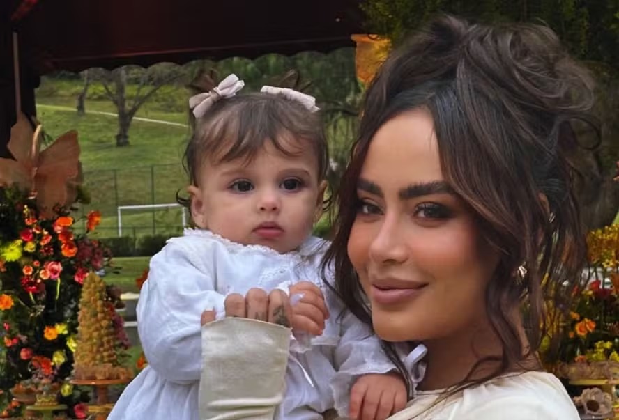 Rafaella Santos festeja aniversário de Helena, filha de Neymar, com clique inédito: ‘Princesinha’