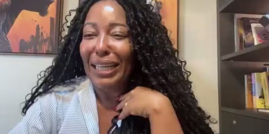 Maíra Azevedo passa por cirurgia na língua: ‘Não estou me entendendo’