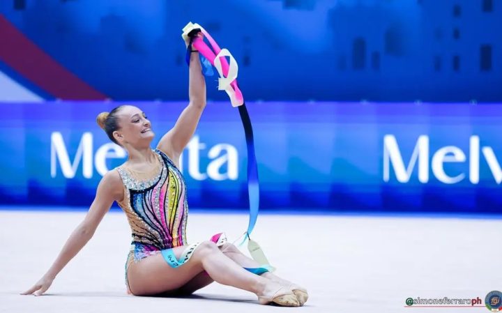 Ginasta italiana conquista medalha de ouro após se apresentar ao som de Ivete Sangalo