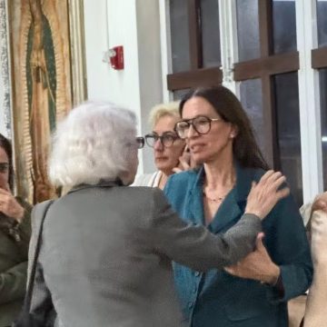 Familiares, amigos e fãs participam de missa em homenagem a Preta Gil no Rio