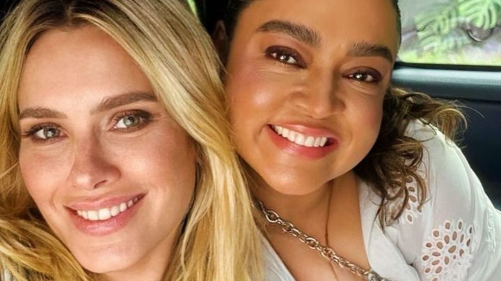 De luto pela melhor amiga, Preta Gil, Carolina Dieckmmann faz desabafo: ‘A dor chega na carne’