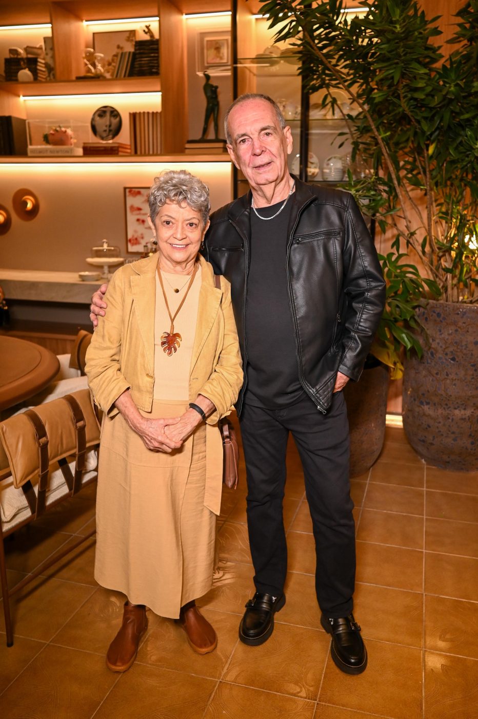 Vivian Lene e Chico Senna