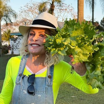 Ana Maria Braga compartilha bastidores de gravação em sua fazenda