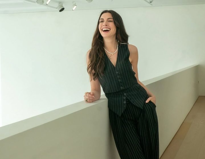 Anne Hathaway revela primeira imagem de ‘O Diabo Veste Prada 2’