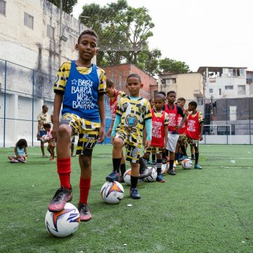 Neoenergia Coelba renova parceria com Bahia e lança projeto “Torcedor Solidário” para transformar recicláveis em apoio social