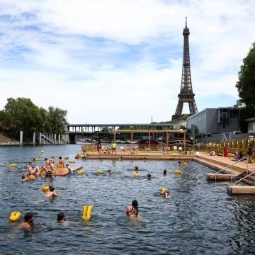 Paris reabre o Rio Sena para banho após mais de um século