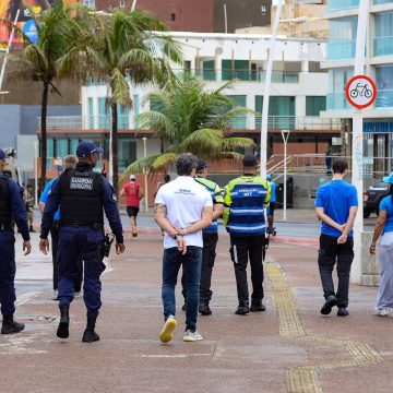 Salvador tem primeira blitz educativa sobre uso de patinetes elétricos após novo decreto