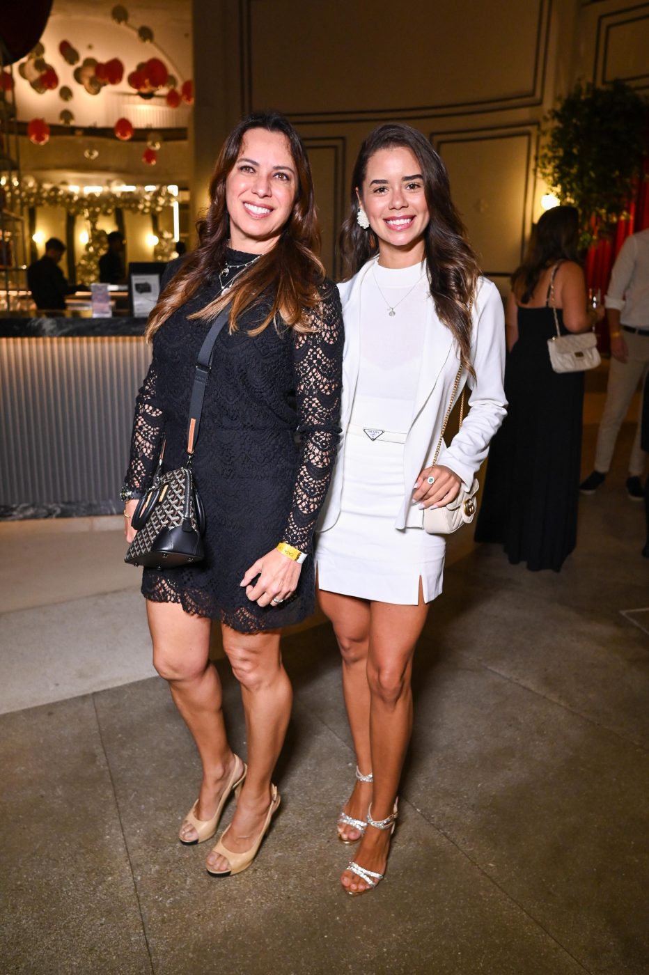Nívea Oliveira e Juliana Trindade