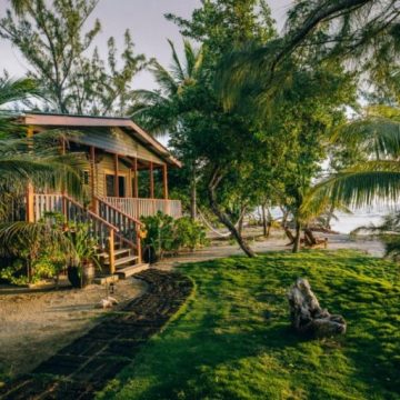 🎬 Cinéfilos podem se hospedar em vilas de Francis Ford Coppola em Belize