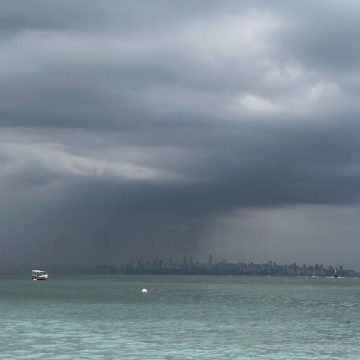 Tempo fechou: Confira os bairros onde mais choveu em Salvador no fim de semana