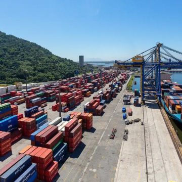 Quase metade das exportações brasileiras aos EUA escapa de tarifaço de Trump