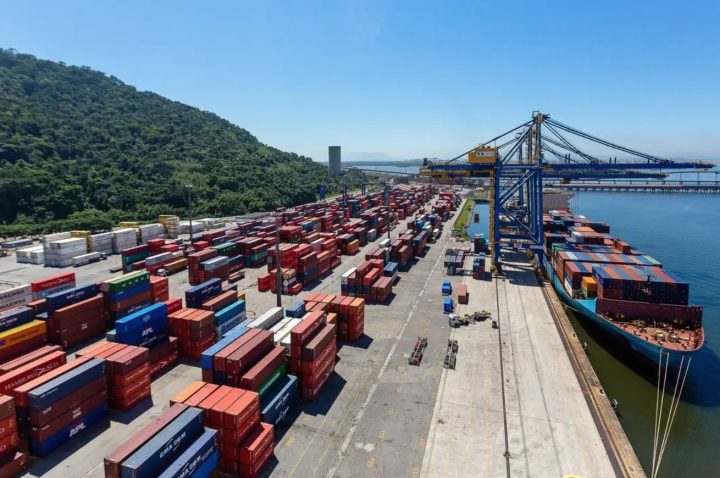 Quase metade das exportações brasileiras aos EUA escapa de tarifaço de Trump