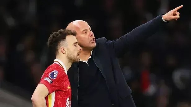 Técnico do Liverpool relembra última conversa com o jogador Diogo Jota