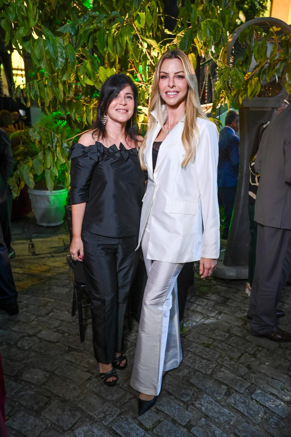 Anna Paula Lemos Passos e Fabiana Gordilho