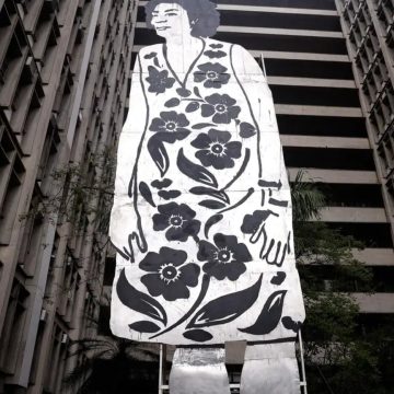 Escultura gigante de Marielle Franco é inaugurada na Uerj