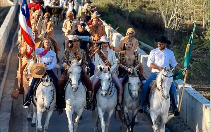 Festa de Vaqueiros de Barreiros celebra 39 anos com programação cultural em Riachão do Jacuípe: conheça tradição
