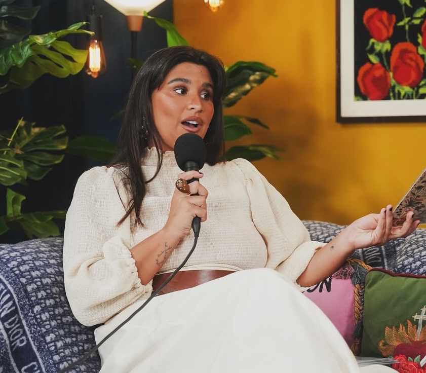 Filha de Flávia Alessandra, Giulia Costa revela que dorme de calcinha após perrengue com sapo