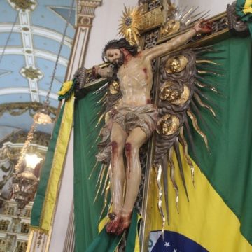 Após seis anos, imagem original do Senhor do Bonfim volta a ser exposta em Salvador
