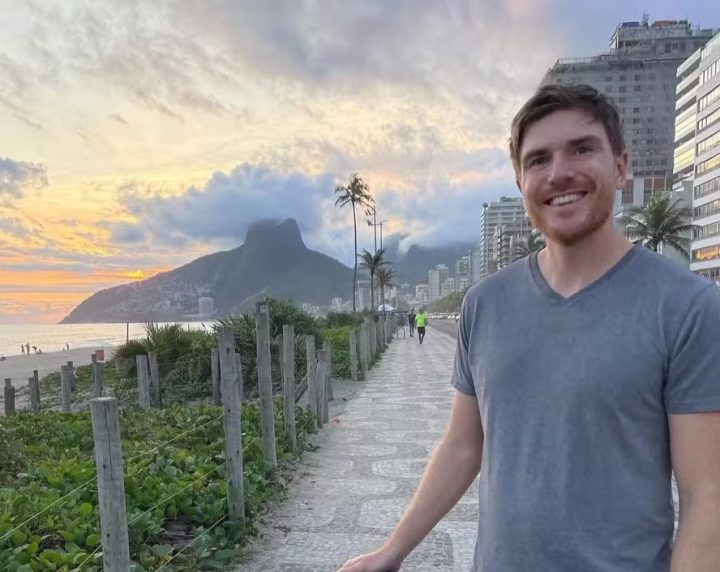 Jornalista americano se acidenta no Rio, é atendido de graça e exalta o SUS: ‘Fiz tomografia e raio-X e não paguei nada’