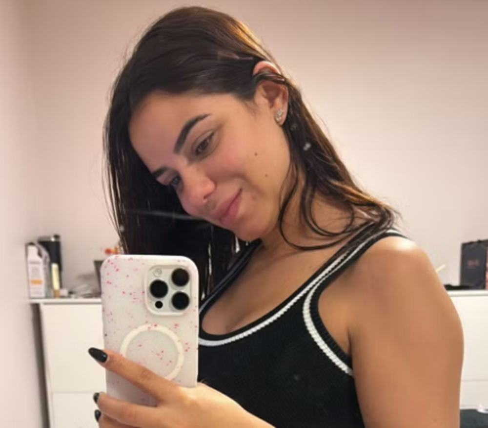 Ex-BBB Key Alves relata mudanças na gravidez e mostra barriguinha