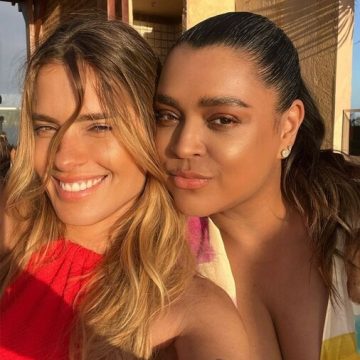 Carol Dieckmann resgata vídeo em que aparece cantando para Preta Gil; veja