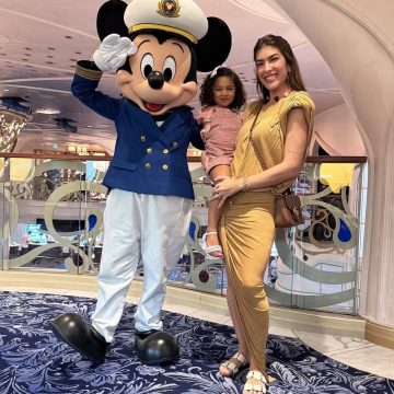 Lore Improta realiza sonho e curte cruzeiro da Disney com a filha Liz; veja fotos