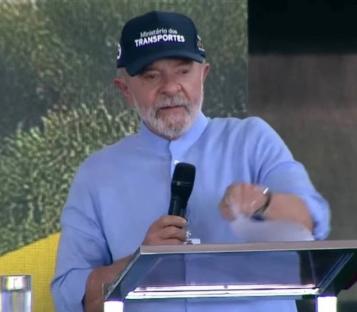 ‘Não vou entregar o país àqueles malucos’, dispara Lula sobre reeleição