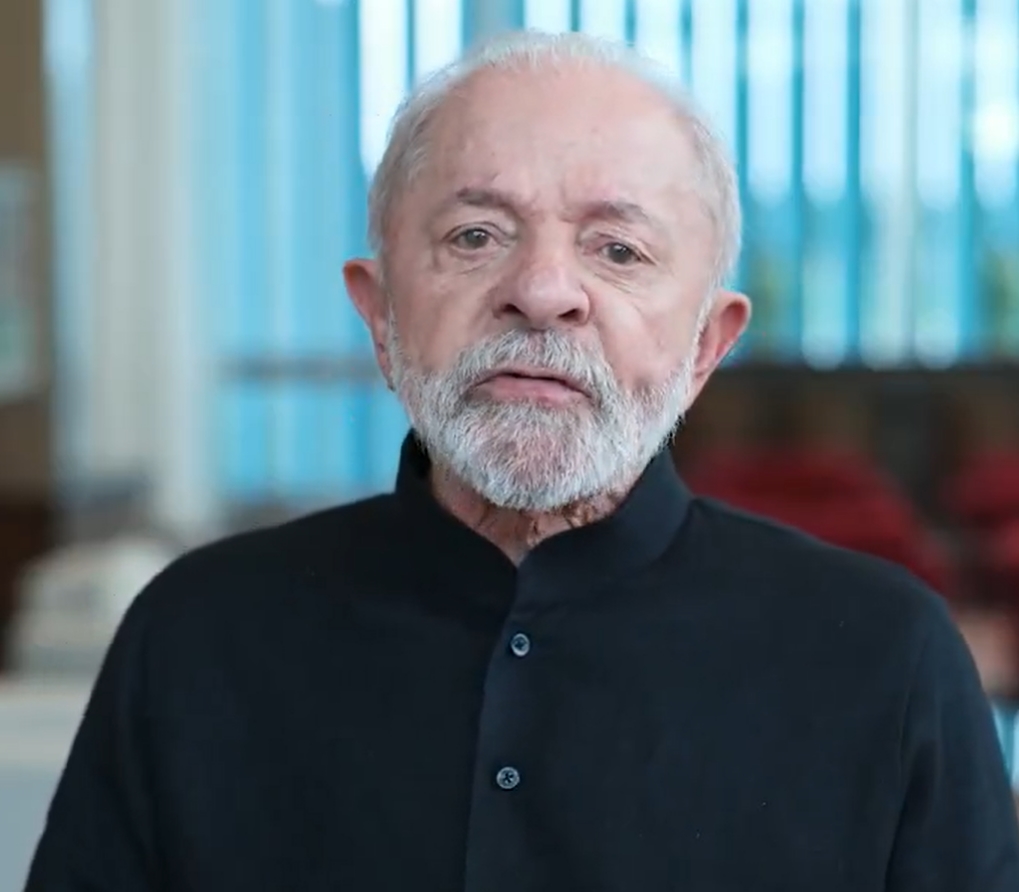 Lula anuncia devolução de descontos indevidos do INSS em parcela única