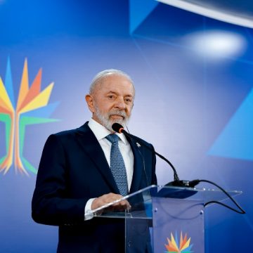 Lula responde a Trump sobre Bolsonaro: ‘Dê palpite na sua vida’