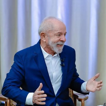 ‘Feriado a gente já tem até demais’: Lula brinca sobre tornar 2 de Julho data nacional da Independência