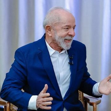 ‘Feriado a gente já tem até demais’: Lula brinca sobre tornar 2 de Julho data nacional da Independência