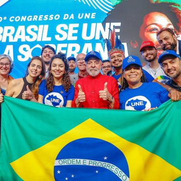 Lula participa do 60º Congresso da UNE e sanciona lei de assistência estudantil
