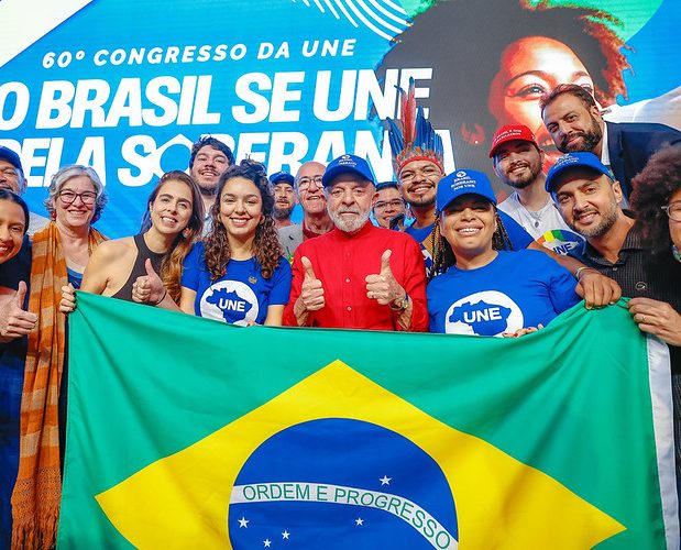 Lula participa do 60º Congresso da UNE e sanciona lei de assistência estudantil